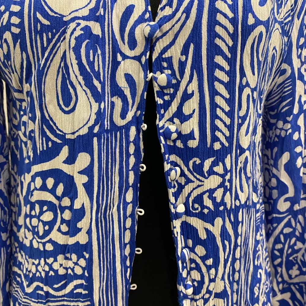 Zara Blue and Gray Patterned Garment - Picture 2 of 4